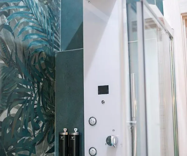 Catone Luxury Nocleg ze śniadaniem 4*